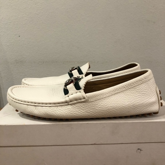 Gucci White Leather Loafers with Green and Red Accents - Picture 3 of 5